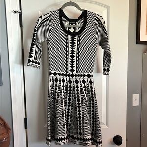 Nina Leonard Monochrome Patterned Sweater